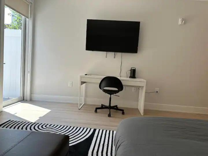 Luxury Stay For Nyc Visit Jersey City 7 Min Walk Nyc Train Station Bagian luar foto