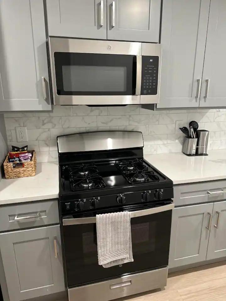 Luxury Stay For Nyc Visit Jersey City 7 Min Walk Nyc Train Station Bagian luar foto