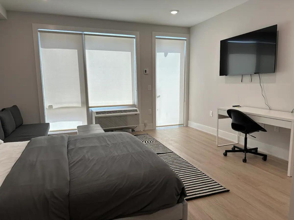 Luxury Stay For Nyc Visit Jersey City 7 Min Walk Nyc Train Station Bagian luar foto