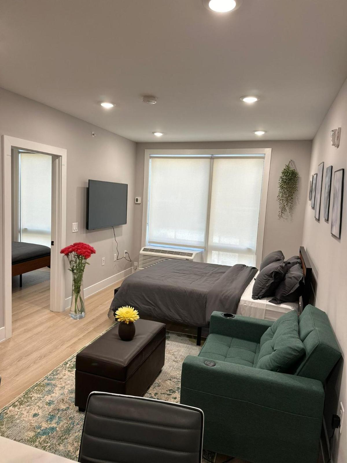 Luxury Stay For Nyc Visit Jersey City 7 Min Walk Nyc Train Station Bagian luar foto