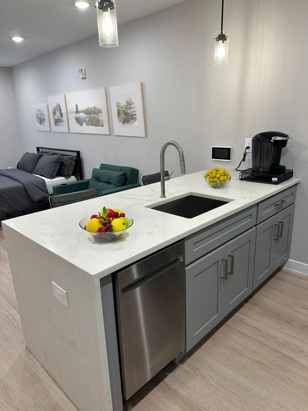 Luxury Stay For Nyc Visit Jersey City 7 Min Walk Nyc Train Station Bagian luar foto